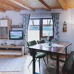 Lakeside Plattner By We Rent, Summercard Included Διαμέρισμα