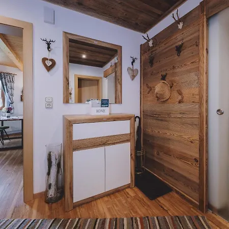 Lakeside Plattner By We Rent, Summercard Included Apartmán *