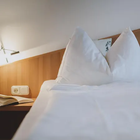 Lakeside Plattner By We Rent, Summercard Included Apartmán *