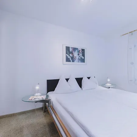 Lakeside Plattner By We Rent, Summercard Included Τσελ αμ Ζέε