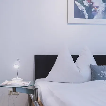 Lakeside Plattner By We Rent, Summercard Included 아파트 젤암제