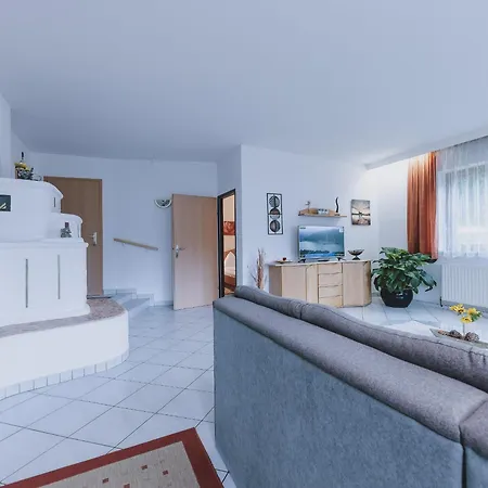 Lakeside Plattner By We Rent, Summercard Included Apartmán