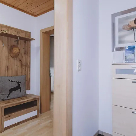 Lakeside Plattner By We Rent, Summercard Included Apartmán