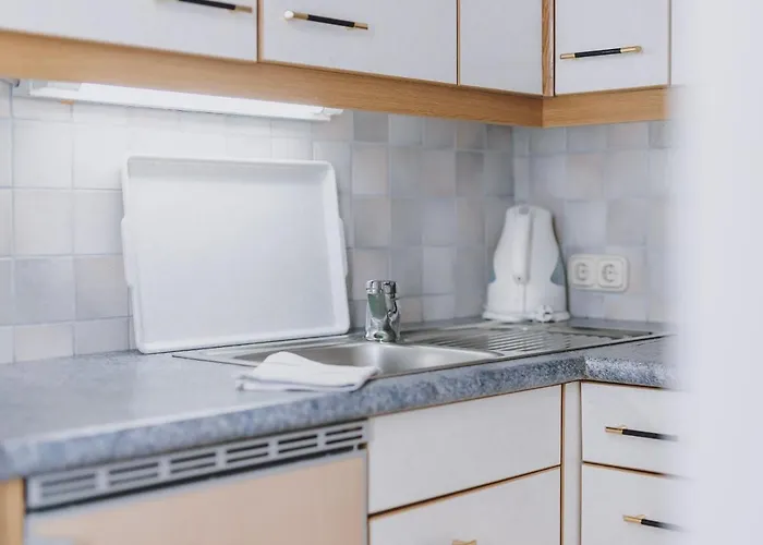 Lakeside Plattner By We Rent, Summercard Included 아파트