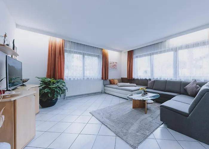 Lakeside Plattner By We Rent, Summercard Included 아파트 젤암제