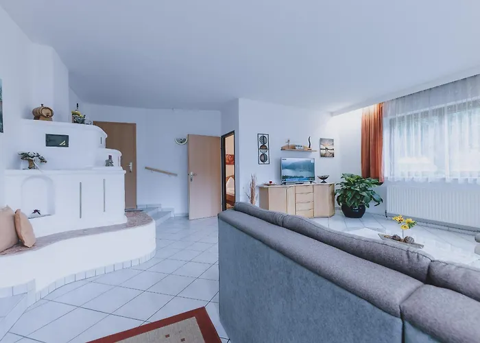 Lakeside Plattner By We Rent, Summercard Included Lägenhet